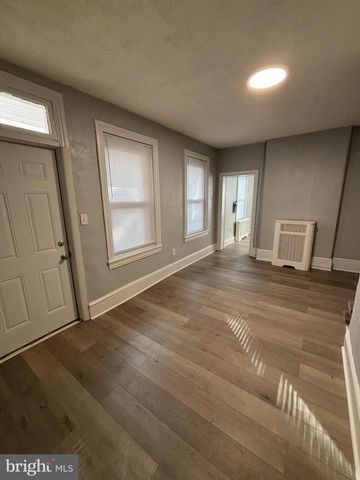 318 E MARSHALL ST, Norristown, PA 19401