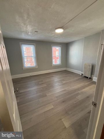 318 E MARSHALL ST, Norristown, PA 19401