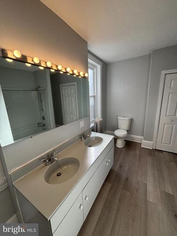 318 E MARSHALL ST, Norristown, PA 19401