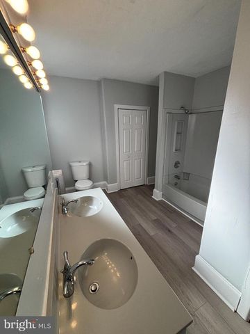 318 E MARSHALL ST, Norristown, PA 19401