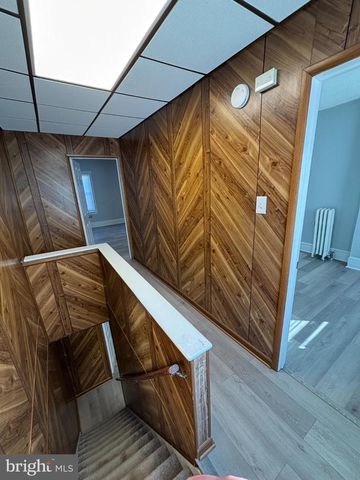 318 E MARSHALL ST, Norristown, PA 19401