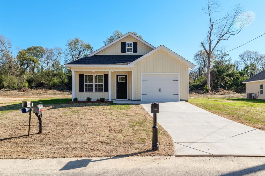 629 Clary Street, Thomson, GA 30824