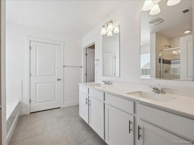 1930 Chaffee Crest Dr, Berthoud, CO 80513