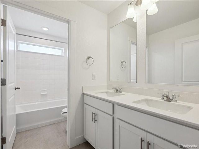 1930 Chaffee Crest Dr, Berthoud, CO 80513