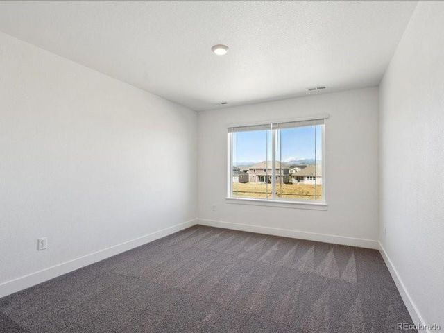 1930 Chaffee Crest Dr, Berthoud, CO 80513