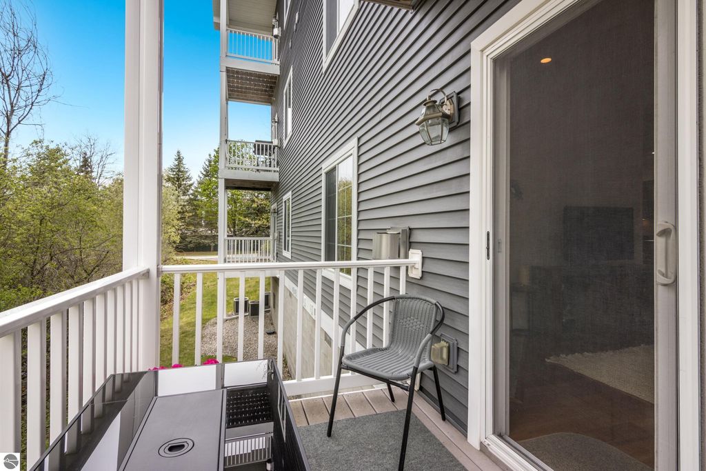 Image 33 of property listing at 1420 Forest Park Drive # 13, Traverse City, MI 49686