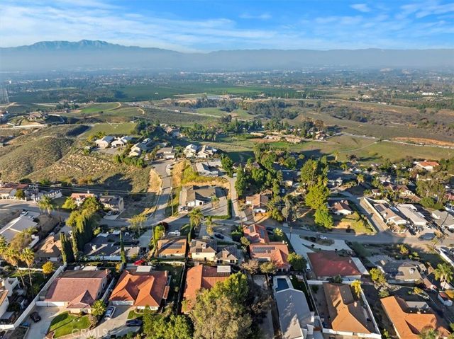 14119 El Mesa, Riverside, CA 92503