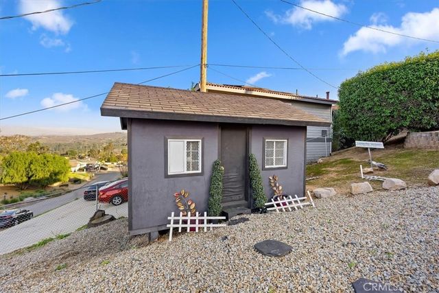 14119 El Mesa, Riverside, CA 92503