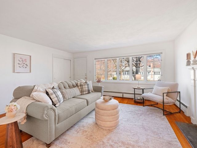 71 Edsel Road, Littleton, MA 01460