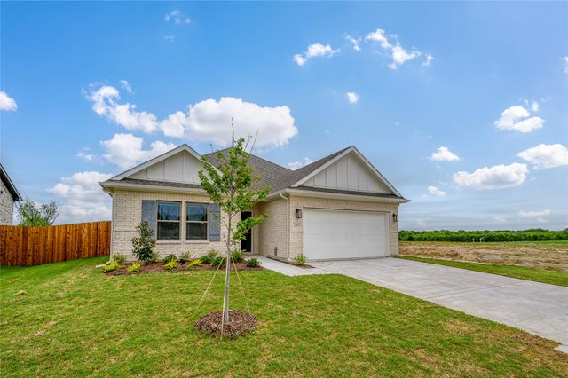 205 Woodhollow Drive, Blue Ridge, TX 75424