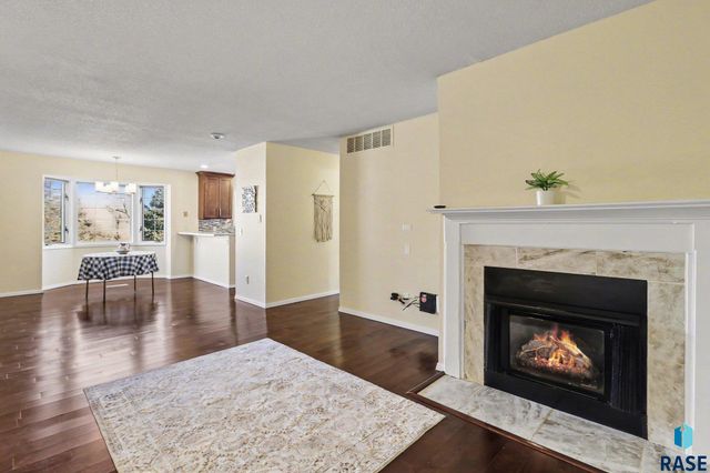 1104 W 57th St Street 207, Sioux Falls, SD 57108