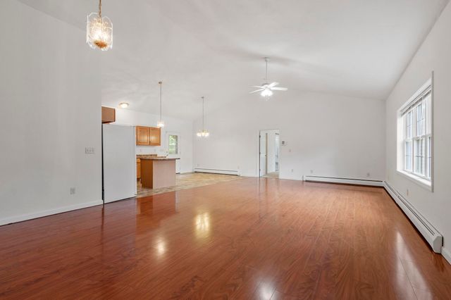 123 Laitinen Dr, Gardner, MA 01440