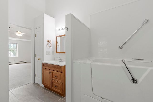 123 Laitinen Dr, Gardner, MA 01440