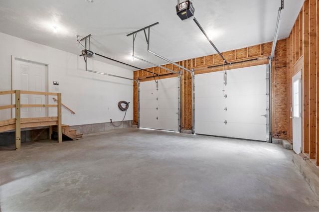 123 Laitinen Dr, Gardner, MA 01440