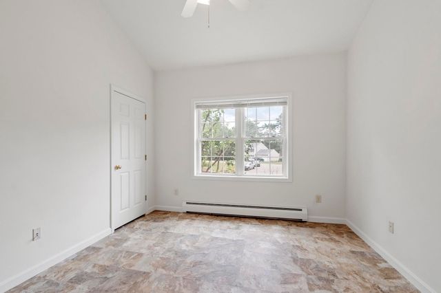 123 Laitinen Dr, Gardner, MA 01440