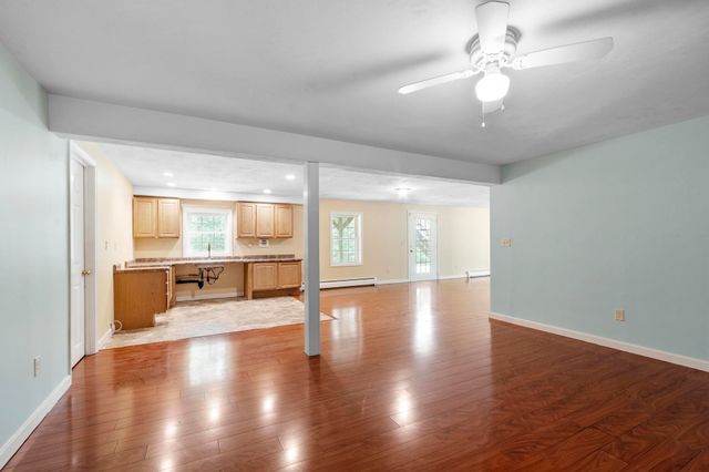 123 Laitinen Dr, Gardner, MA 01440