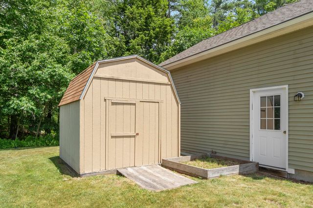 123 Laitinen Dr, Gardner, MA 01440