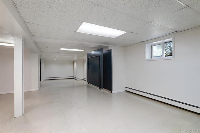 7 Elliot Road, Great Neck, NY 11021