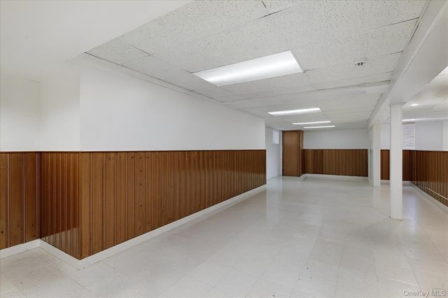 7 Elliot Road, Great Neck, NY 11021