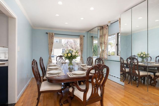 7 Elliot Road, Great Neck, NY 11021