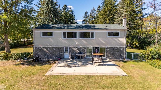 41466 Dequindre Road, Sterling Heights, MI 48314