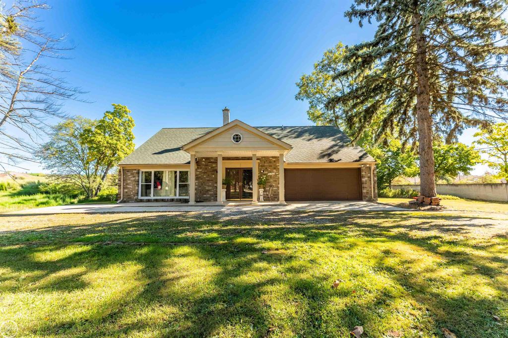 41466 Dequindre Road, Sterling Heights, MI 48314