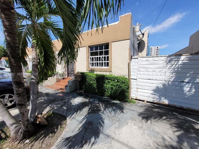 1767 NW 5th St 3, Miami, FL 33125