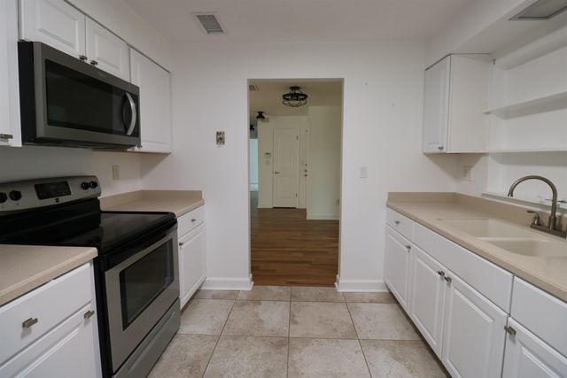 206 Phoenetia Dr, St Augustine, FL 32086