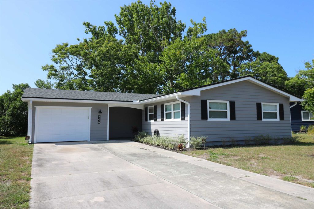 206 Phoenetia Dr, St Augustine, FL 32086
