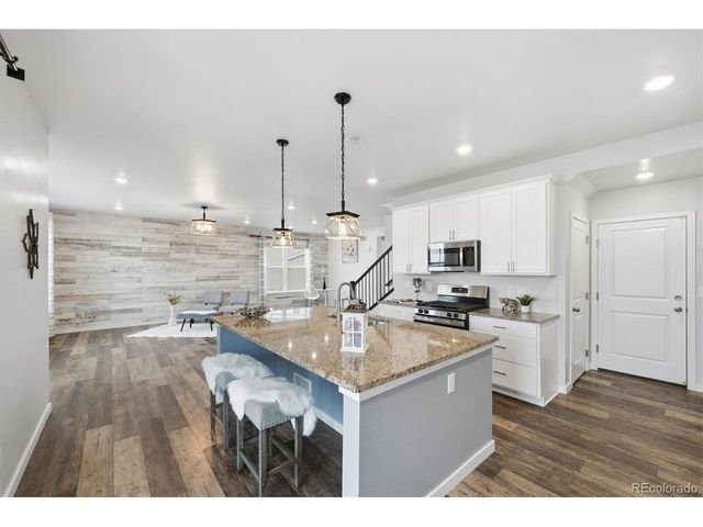 39358 Hart Cir, Elizabeth, CO 80107