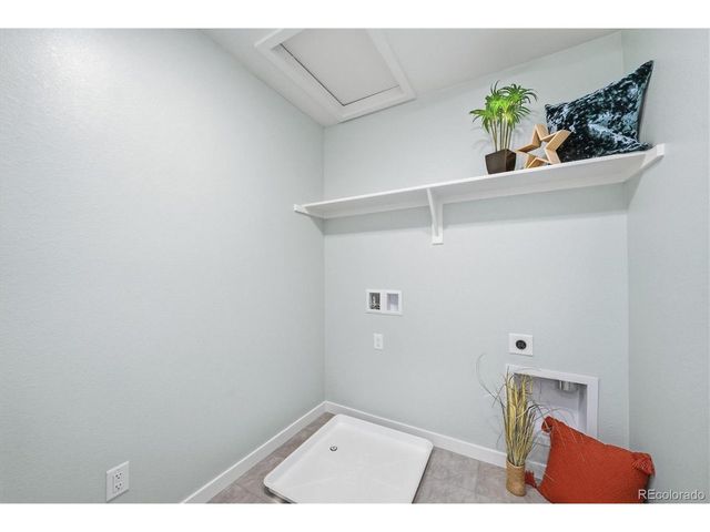 39358 Hart Cir, Elizabeth, CO 80107