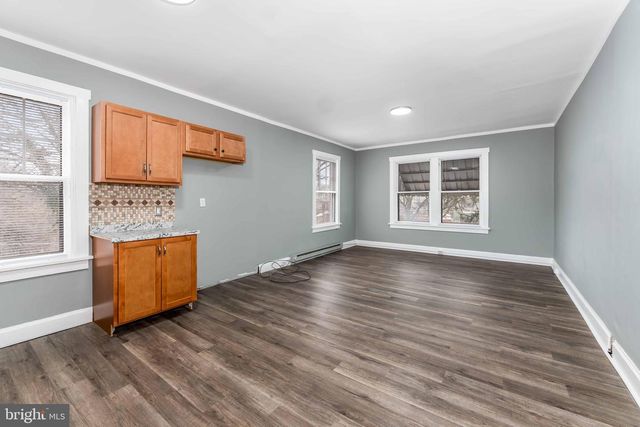 109 ROYAL TER, Harrisburg, PA 17103