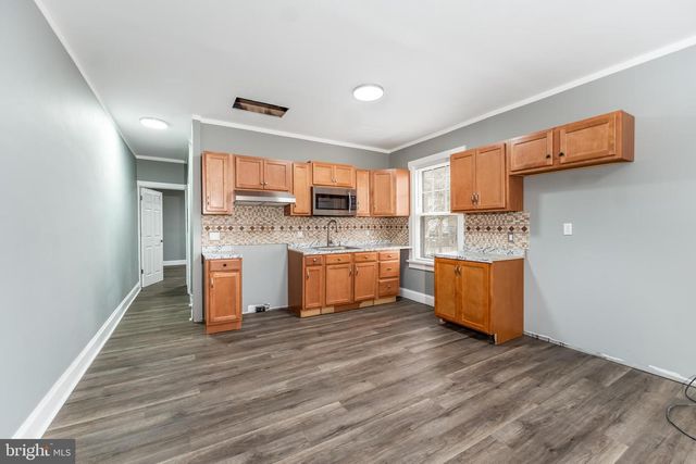 109 ROYAL TER, Harrisburg, PA 17103