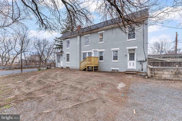 109 ROYAL TER, Harrisburg, PA 17103