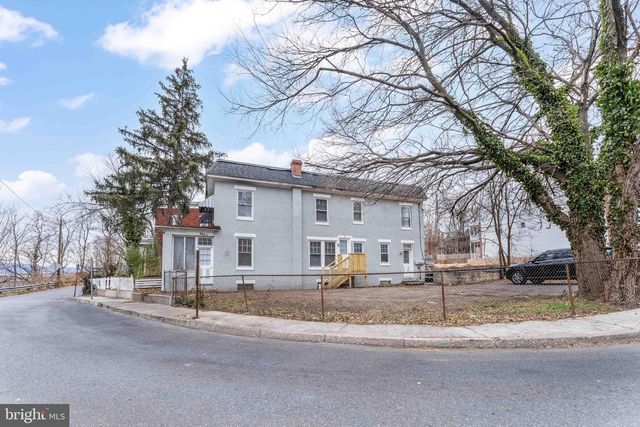 109 ROYAL TER, Harrisburg, PA 17103