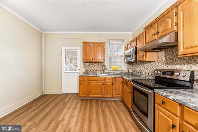 109 ROYAL TER, Harrisburg, PA 17103