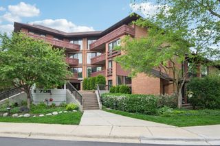 706 WAUKEGAN Road 206-C, Glenview, IL 60025