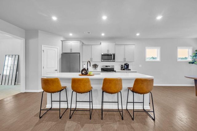 221 Begonia Way, Mcdonough, GA 30253