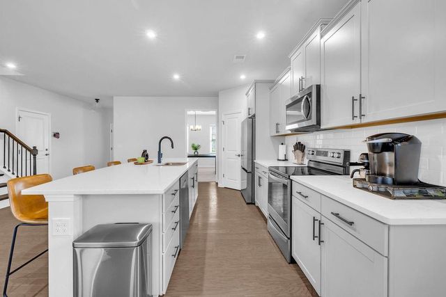 221 Begonia Way, Mcdonough, GA 30253