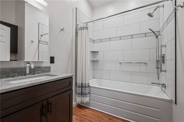 10098 Mansion Dr, Mccandless, PA 15044