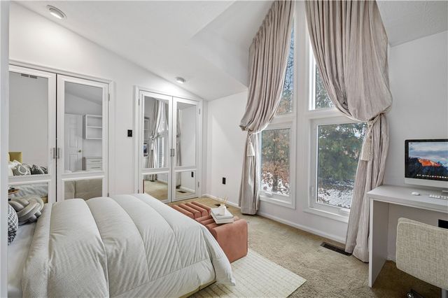 10098 Mansion Dr, Mccandless, PA 15044