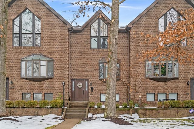 10098 Mansion Dr, Mccandless, PA 15044