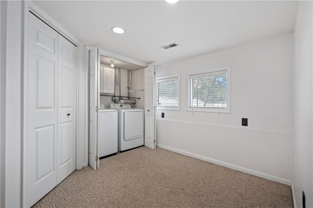 10098 Mansion Dr, Mccandless, PA 15044