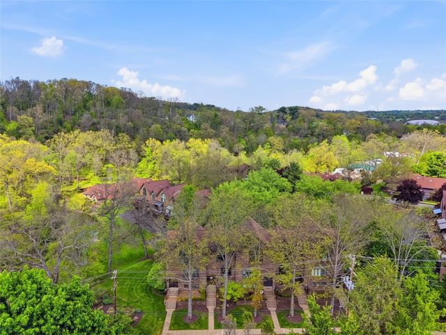 10098 Mansion Dr, Mccandless, PA 15044