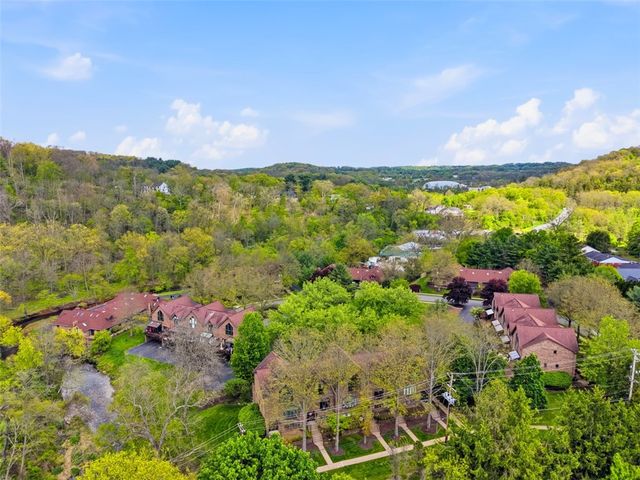 10098 Mansion Dr, Mccandless, PA 15044