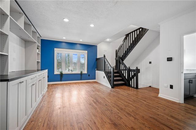 10098 Mansion Dr, Mccandless, PA 15044