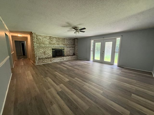 1147 Walter Road, Bonneau, SC 29431