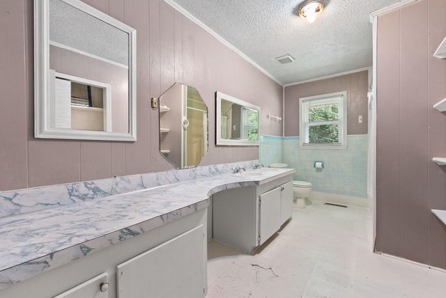1147 Walter Road, Bonneau, SC 29431