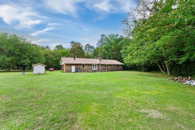 1147 Walter Road, Bonneau, SC 29431