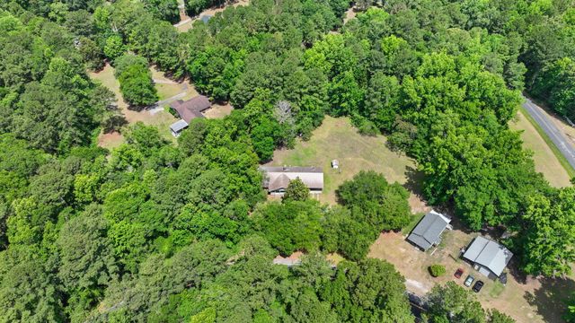 1147 Walter Road, Bonneau, SC 29431